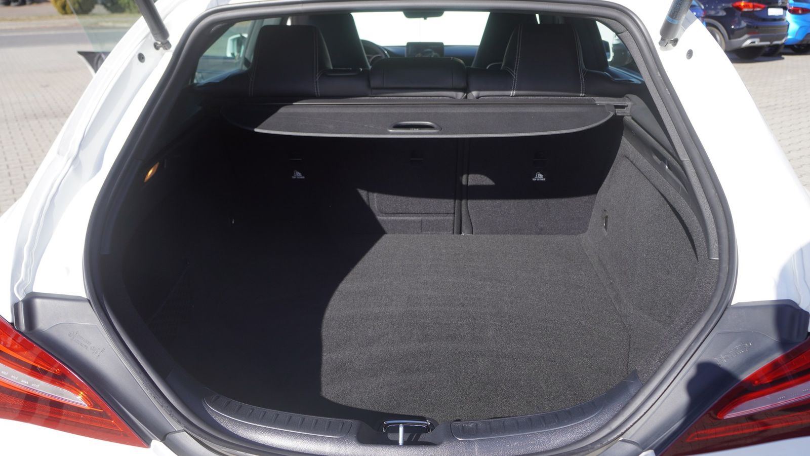 Mercedes-Benz CLA 180 Shooting Brake LED Navi Kamera Tempomat foto 30