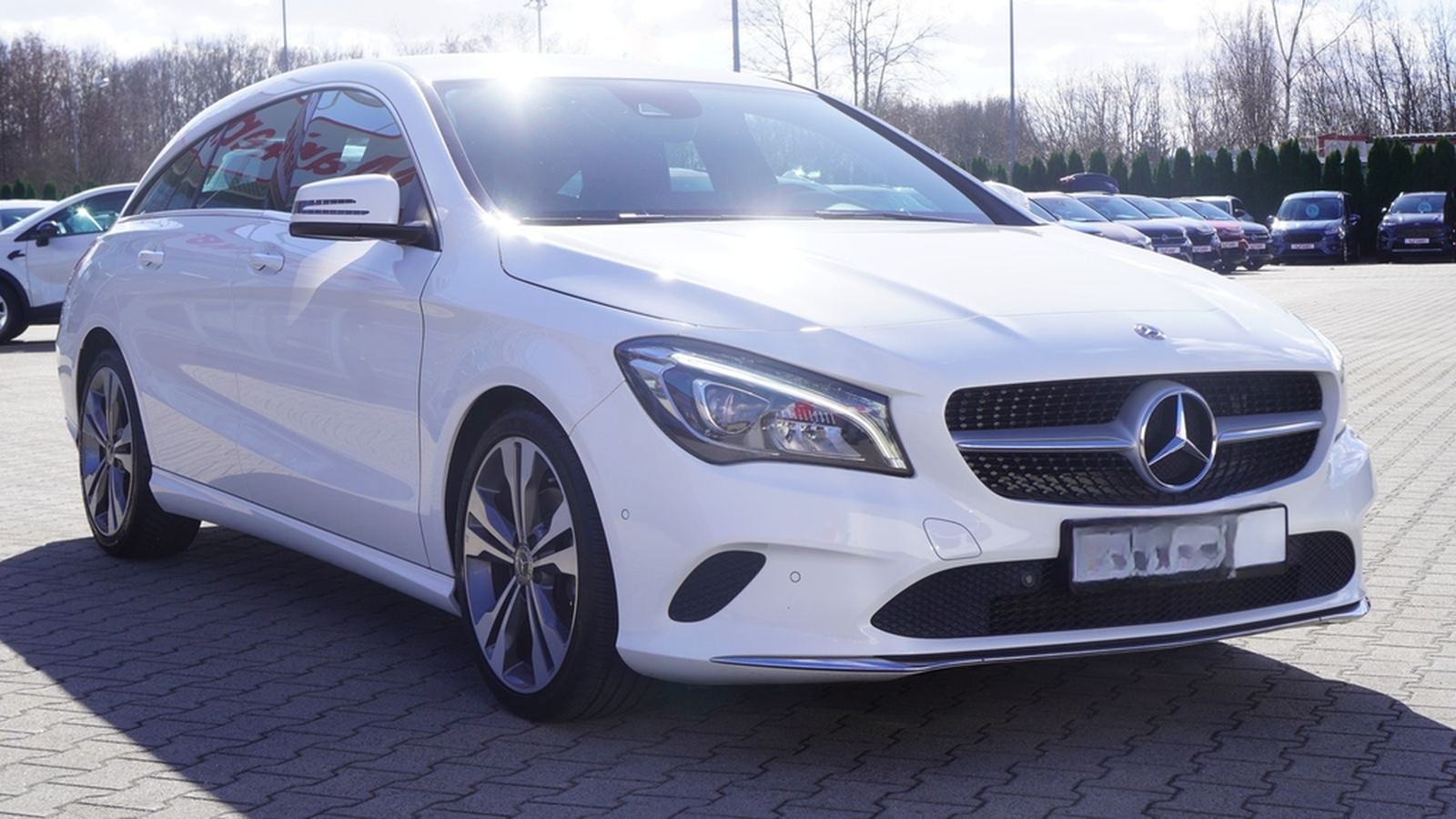Mercedes-Benz CLA 180 Shooting Brake LED Navi Kamera Tempomat foto 8