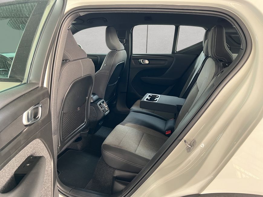 Volvo XC40 T3 Momentum-Pro Aut ACC BLIS Navi Voll-LED  foto 16