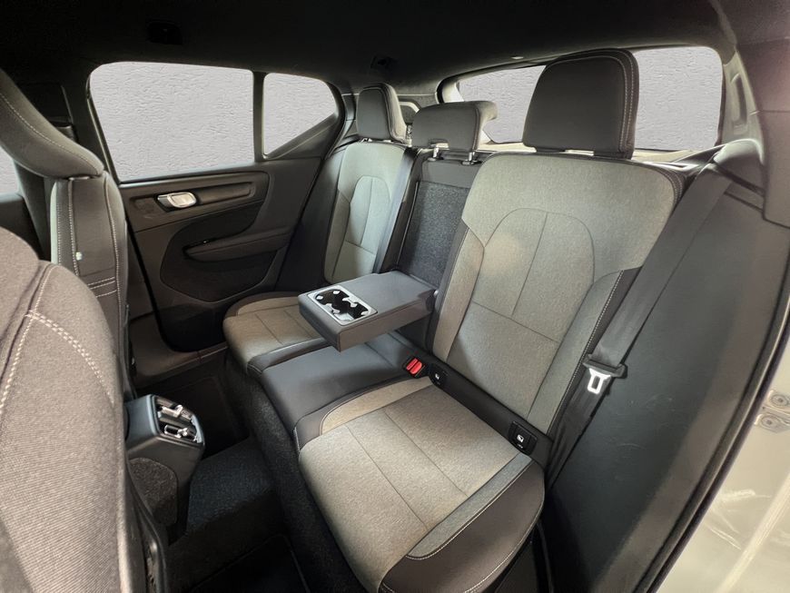 Volvo XC40 T3 Momentum-Pro Aut ACC BLIS Navi Voll-LED  foto 18