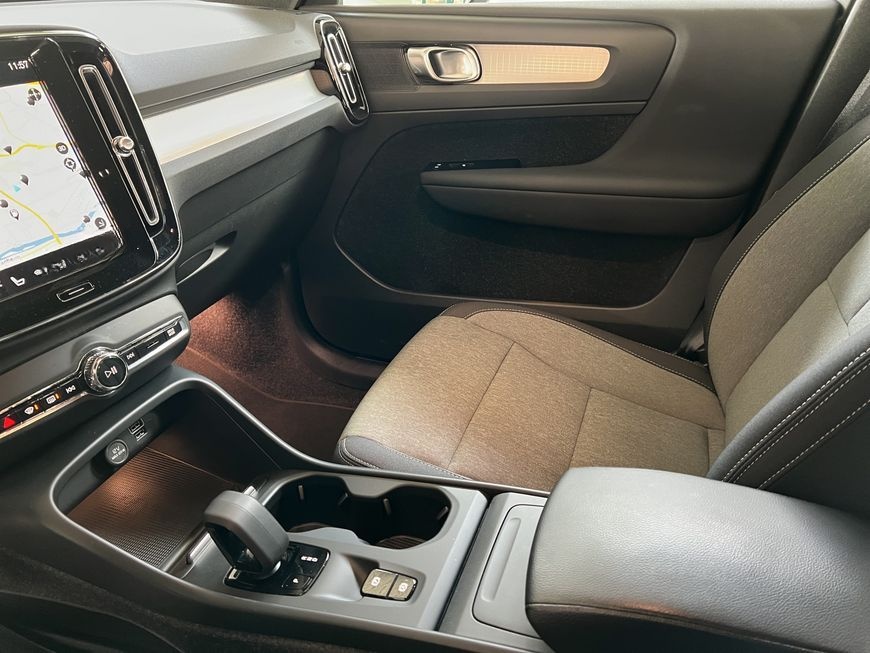 Volvo XC40 T3 Momentum-Pro Aut ACC BLIS Navi Voll-LED  foto 25