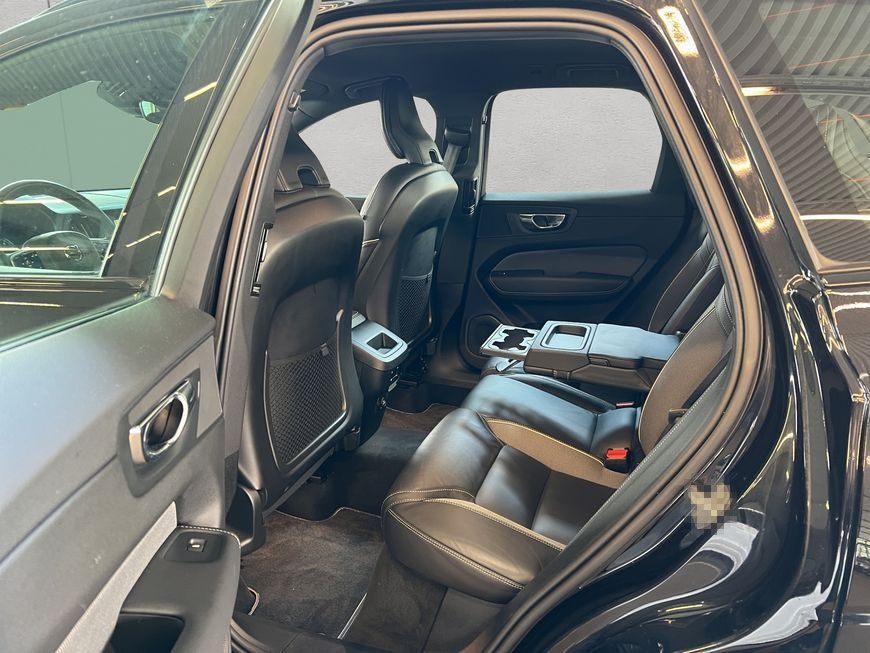 Volvo XC60 B5 AWD R-Design Aut 360° PilotAssist BLIS 1 foto 15