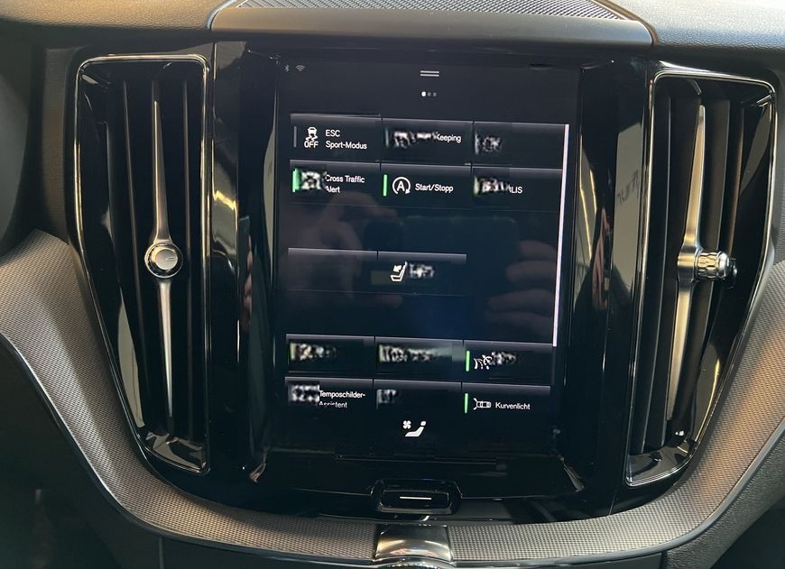 Volvo XC60 B5 AWD R-Design Aut 360° PilotAssist BLIS 1 foto 23