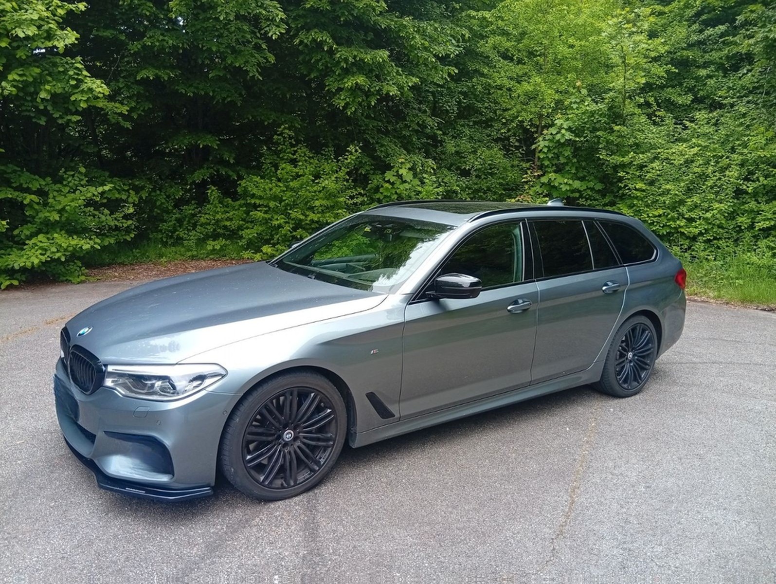 BMW 540i xDrive Touring A - foto 2