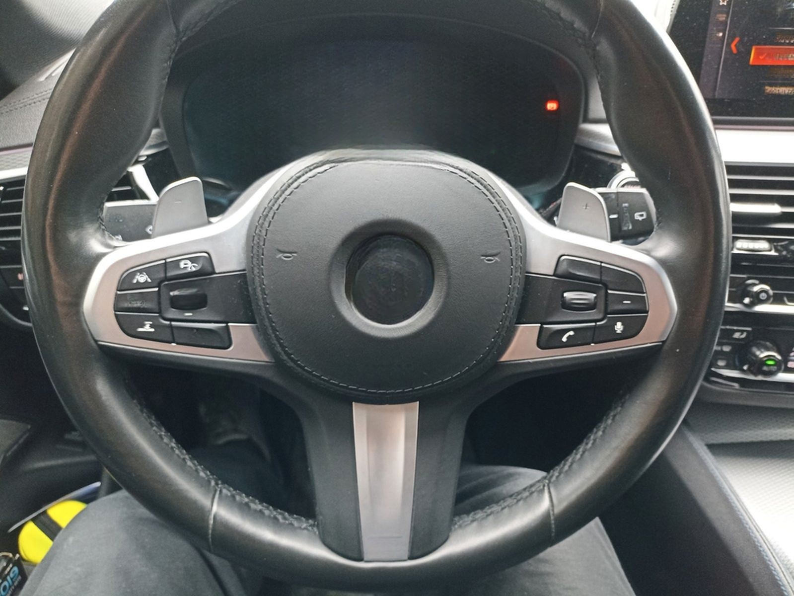 BMW 540i xDrive Touring A - foto 11