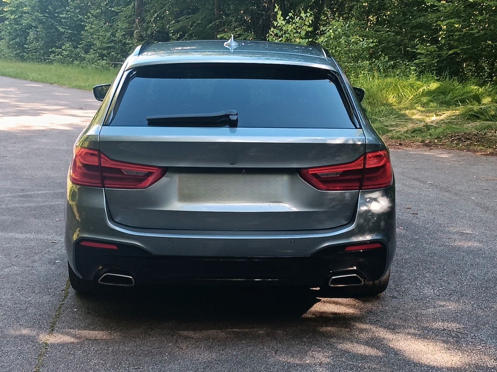 BMW 540i xDrive Touring A - foto 6
