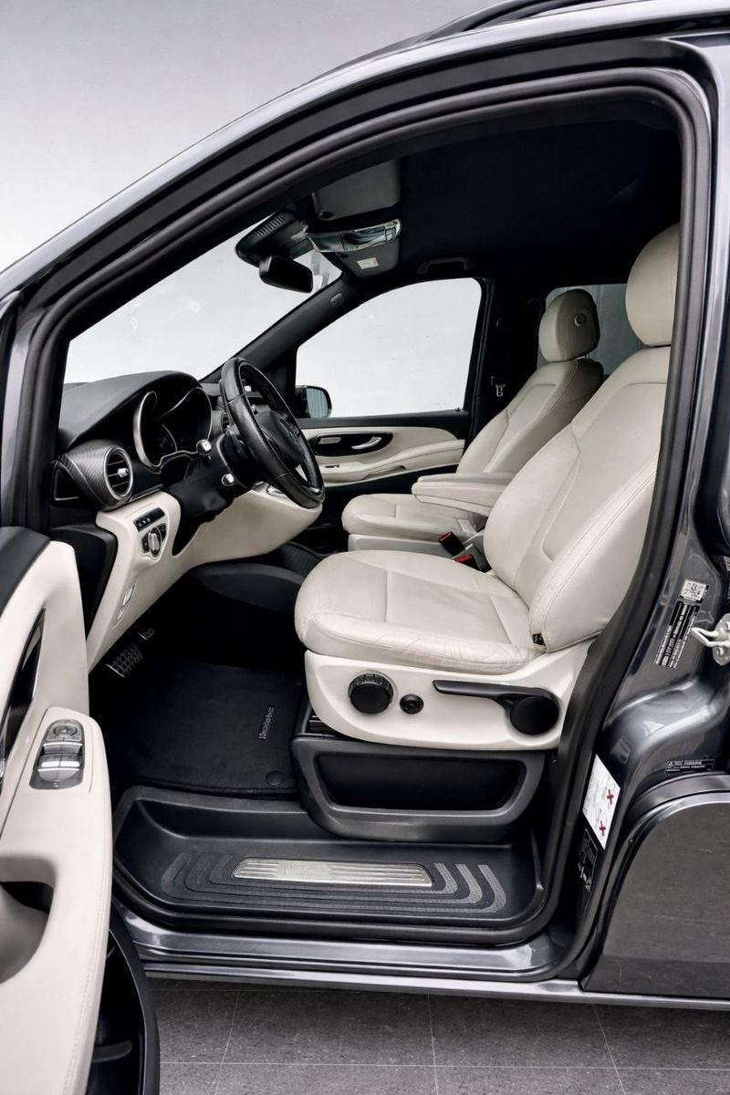 Mercedes-Benz V 250 V-Klasse AMG AVANTGARDE EDITION 4-MATIC la foto 12