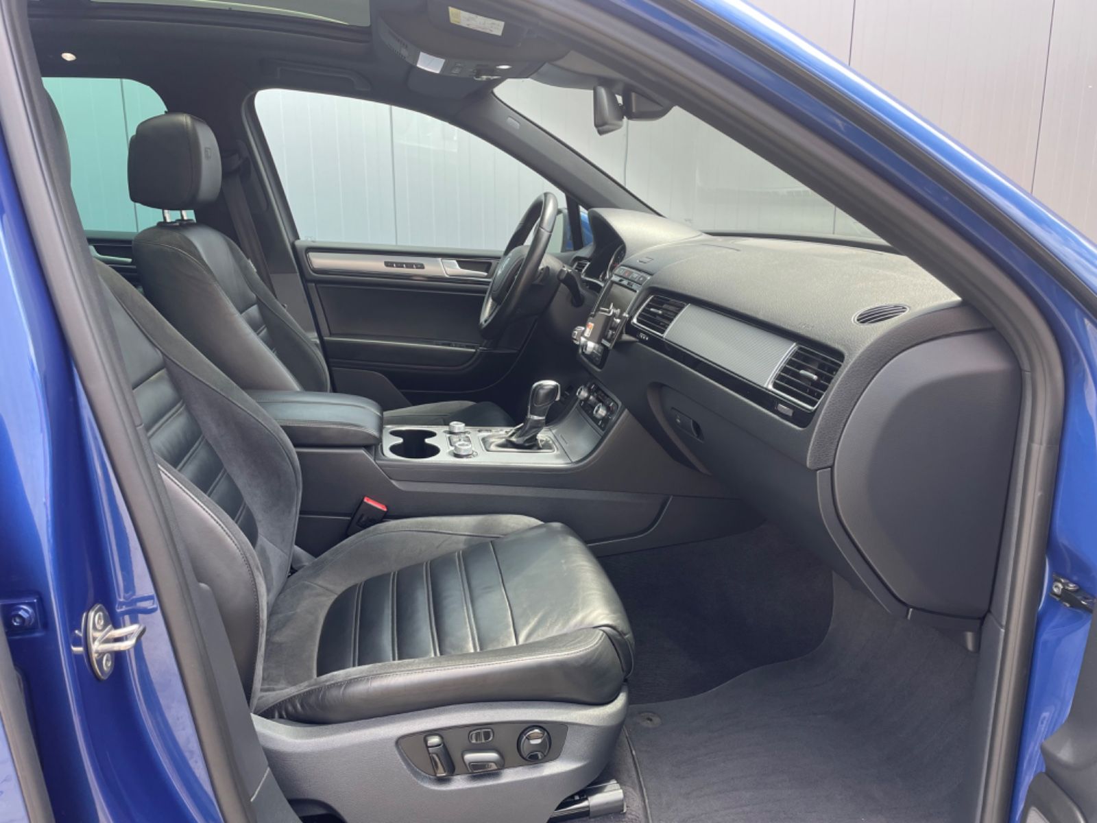 Volkswagen Touareg 3.0 V6 TDI R-Line  4Motion foto 13