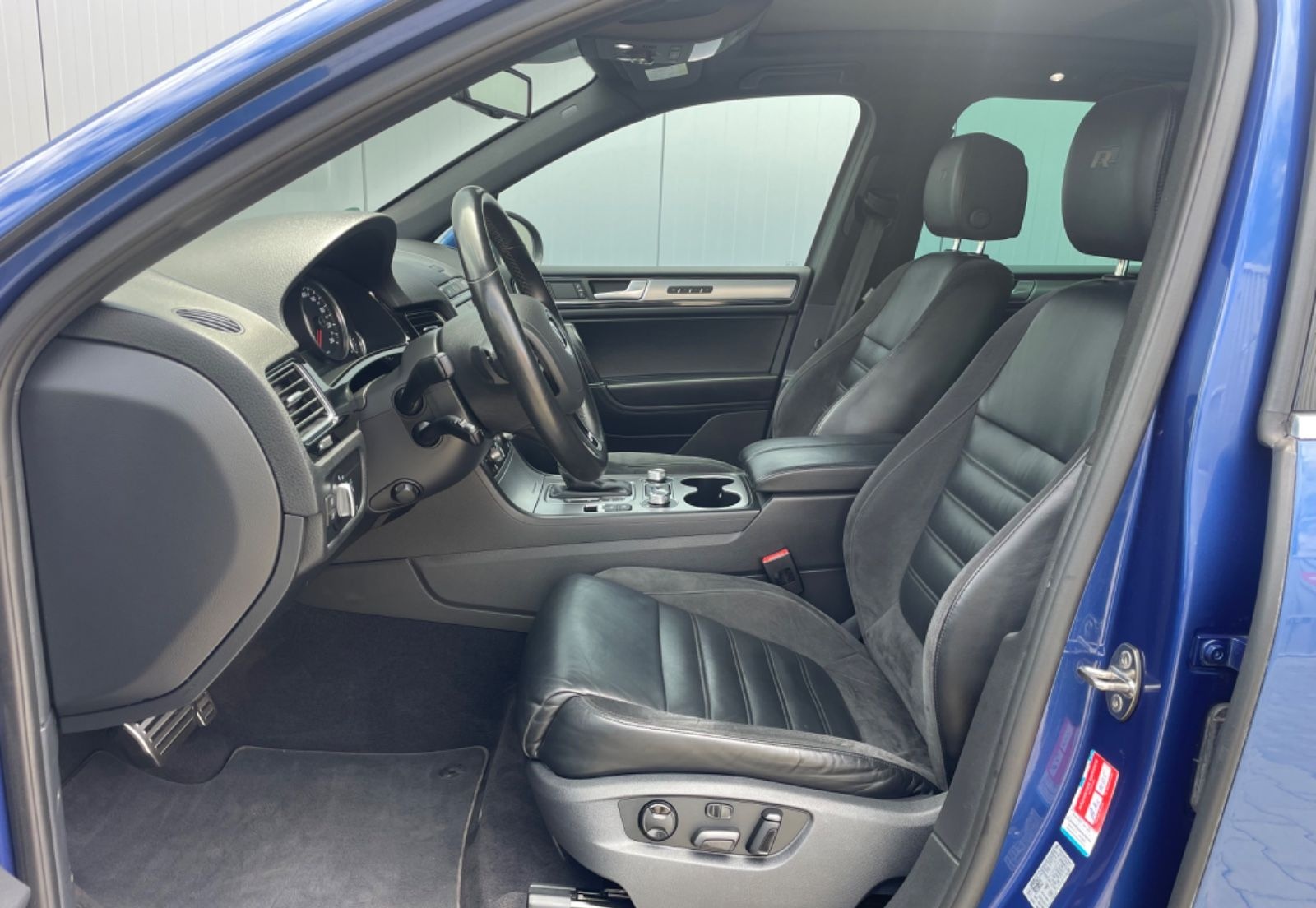 Volkswagen Touareg 3.0 V6 TDI R-Line  4Motion foto 10