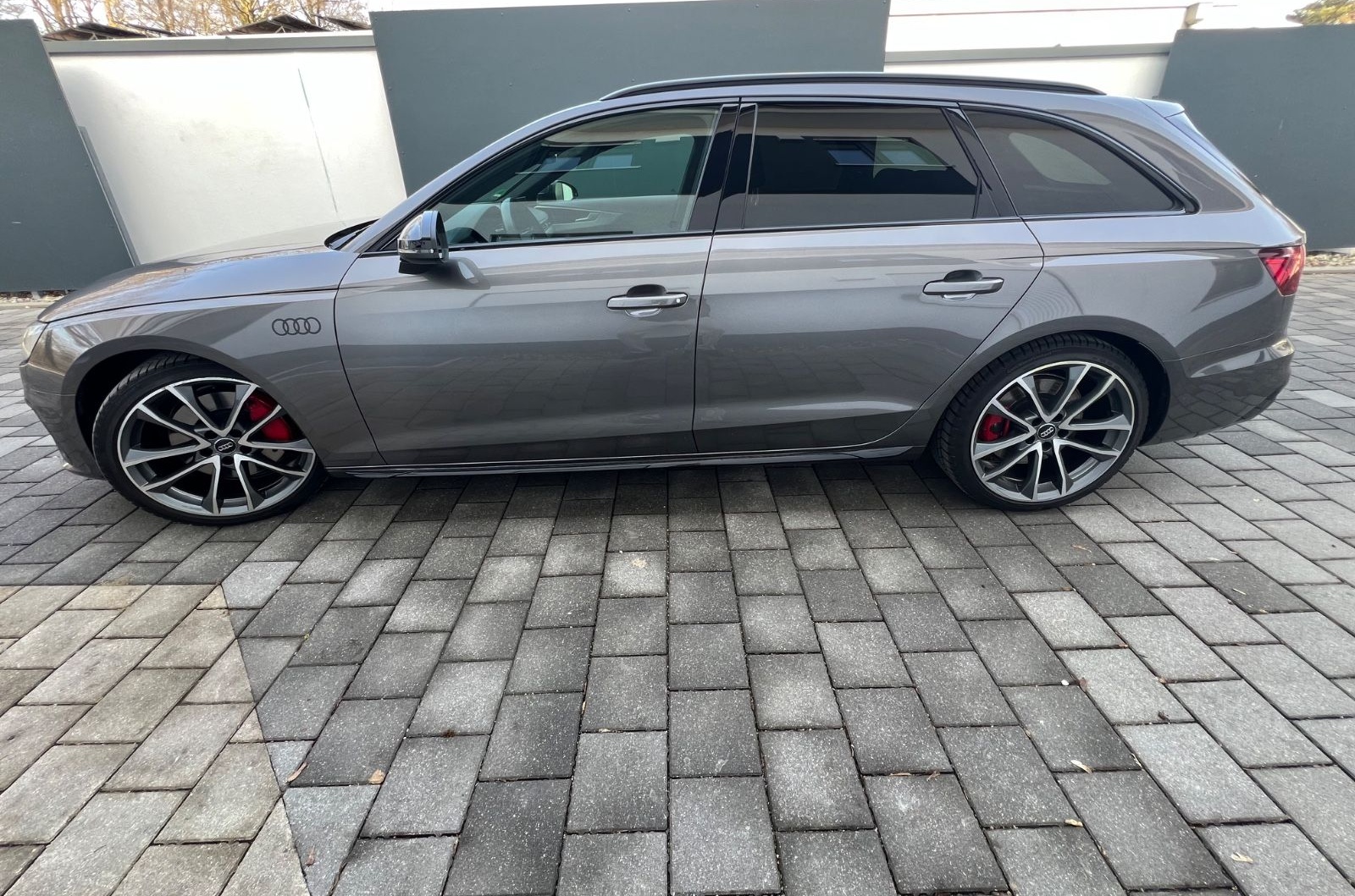 Audi A4 Avant 45 TFSI quattro Edition One Matrix foto 3