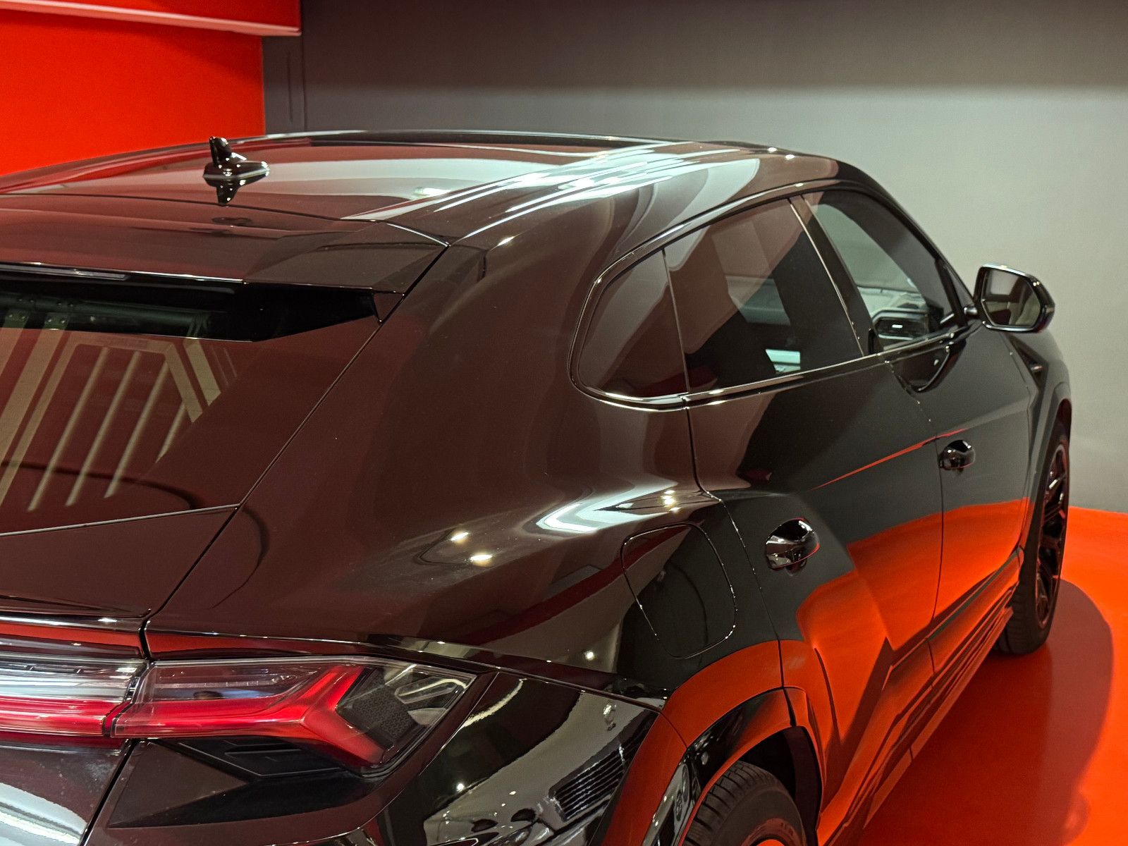 Lamborghini Urus/4.0 V8 650PS/1.HAND/PANO/22"/ALLE SERVICE! foto 14