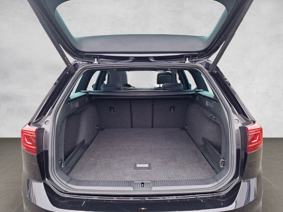 Volkswagen Passat Var 2.0 TDI Eleg Pano IQMatr AHK Garantie foto 14