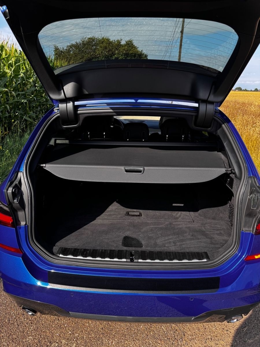 BMW 330i Touring M Sport, Pano/Laser/AHK/DAP foto 13