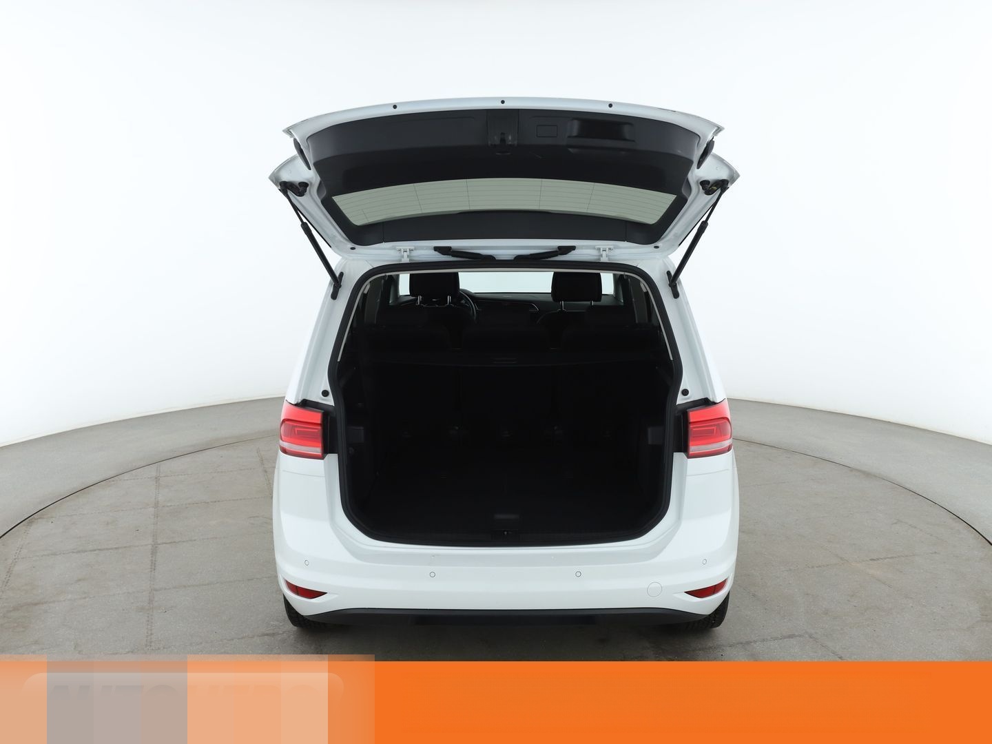 Volkswagen Touran 1.5 TSI ACT United Start-Stopp Aut.*NAVI* foto 17