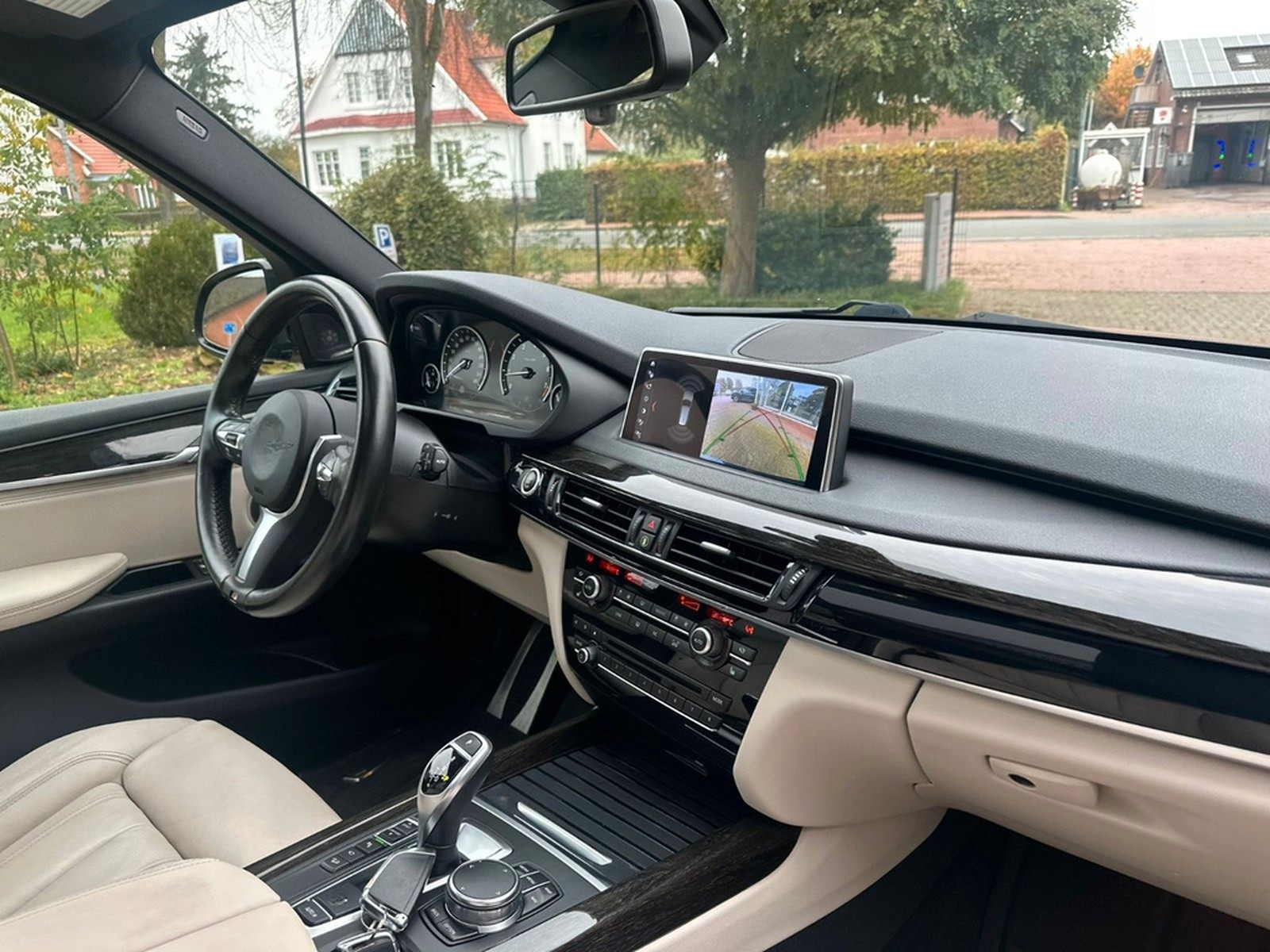 BMW X5 xDrive50i *KAM*TOP*AHK*AMBIENTE*M-PAKET foto 13