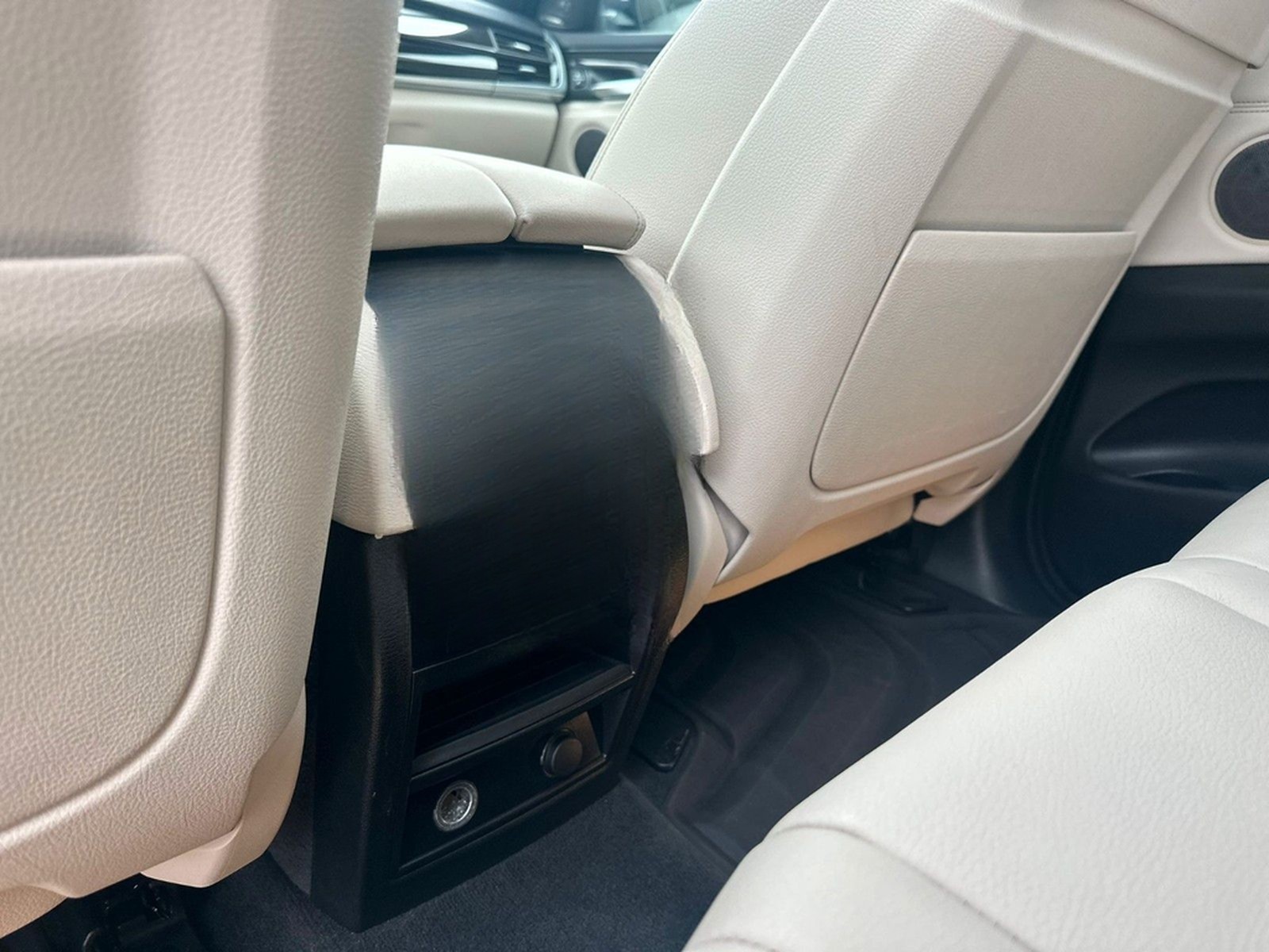BMW X5 xDrive50i *KAM*TOP*AHK*AMBIENTE*M-PAKET foto 15