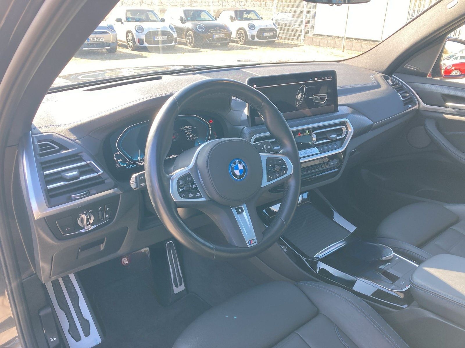BMW iX3 M-Sport Laser Head-Up 360° AHK Navi Pano foto 8