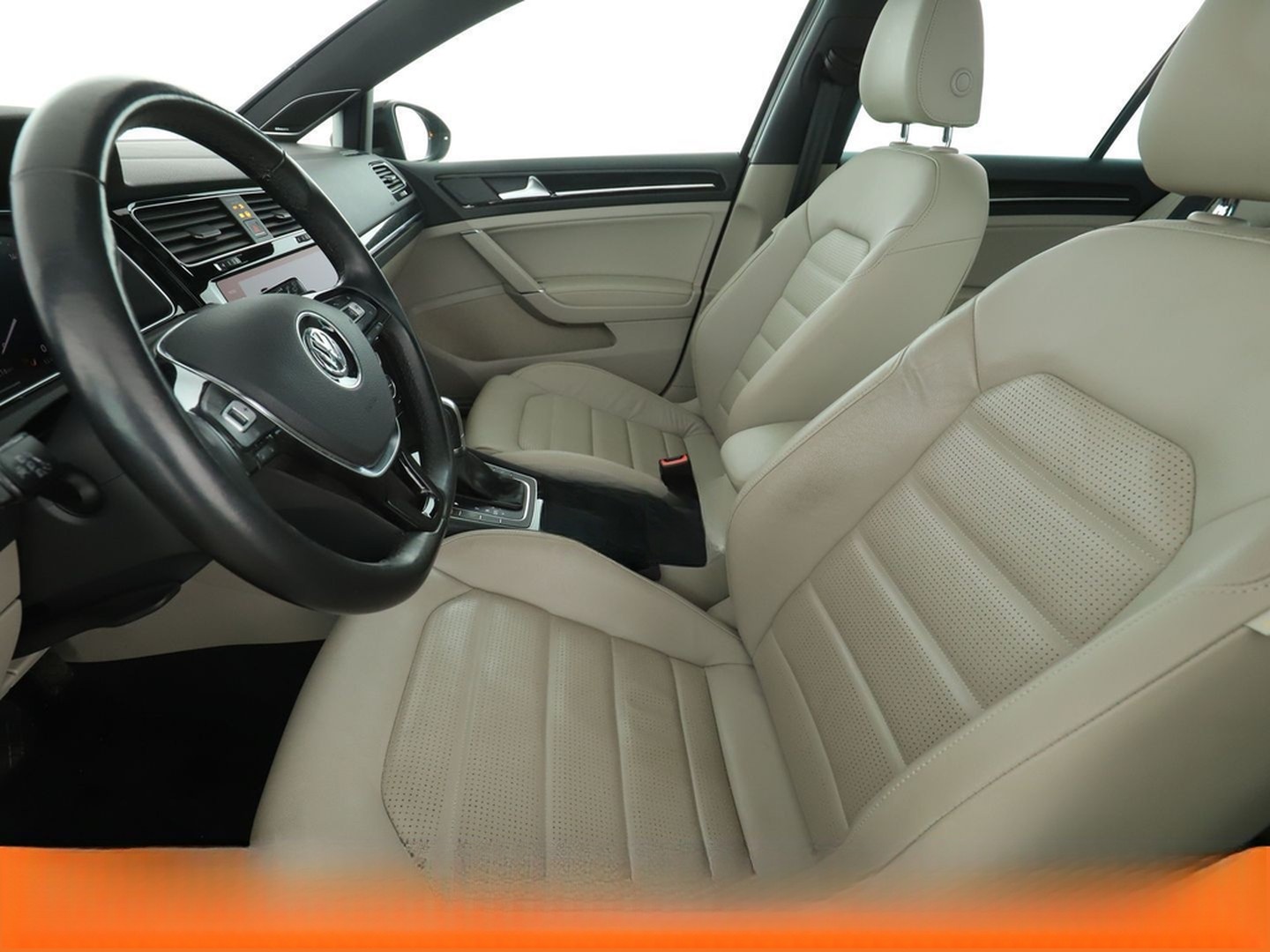 Volkswagen Golf VII 1.5 TSI ACT Highline BM Aut.*NAVI*LED* foto 10