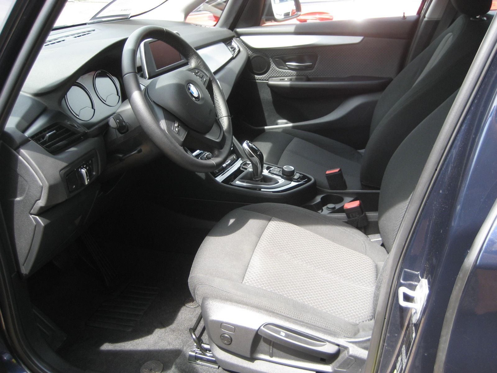 BMW 218 Baureihe 2 Active Tourer 218 i foto 6