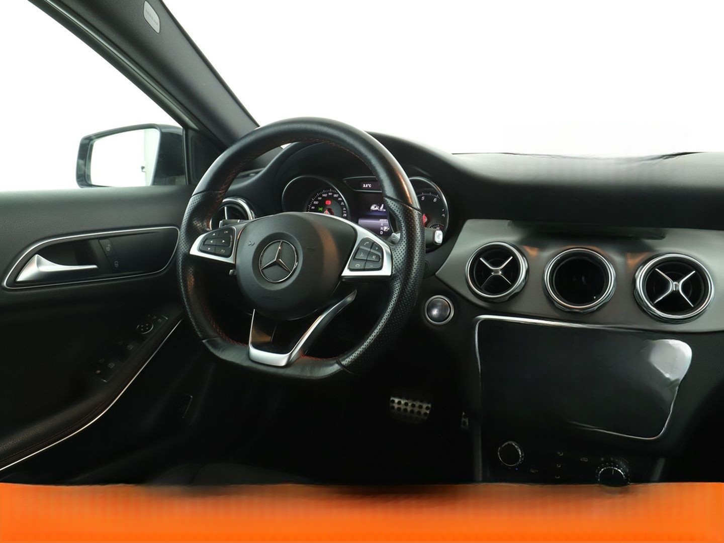 Mercedes-Benz GLA-Klasse GLA 220 4Matic AMG Line Aut.*NAV*LED* foto 13
