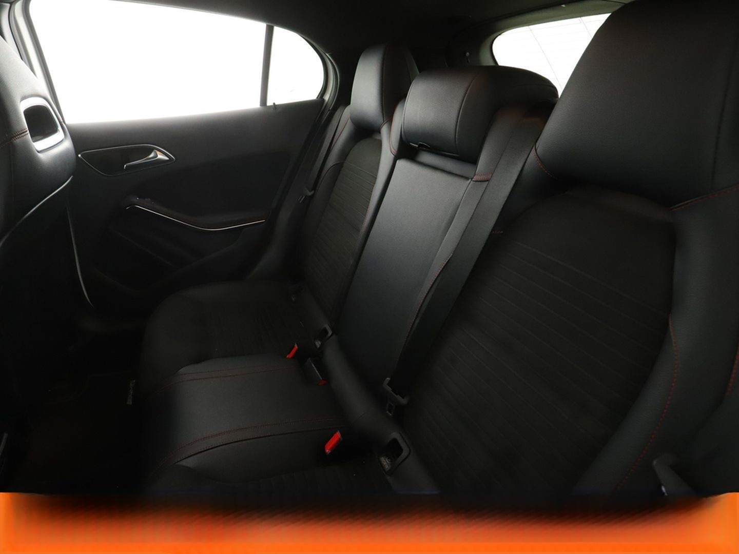 Mercedes-Benz GLA-Klasse GLA 220 4Matic AMG Line Aut.*NAV*LED* foto 14