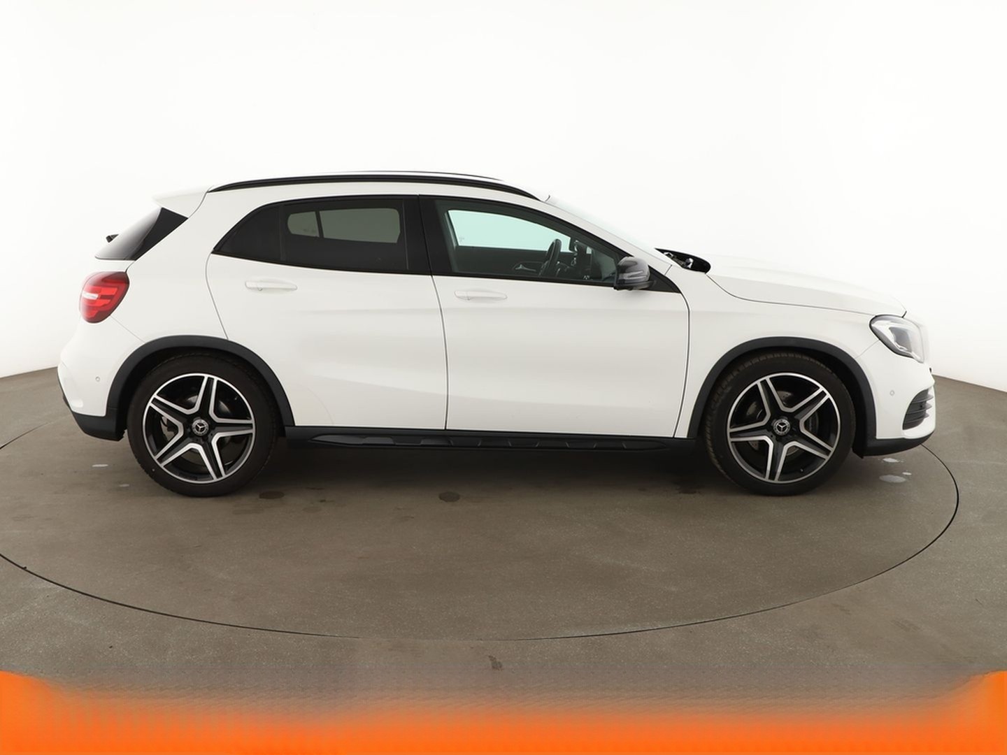 Mercedes-Benz GLA-Klasse GLA 220 4Matic AMG Line Aut.*NAV*LED* foto 7