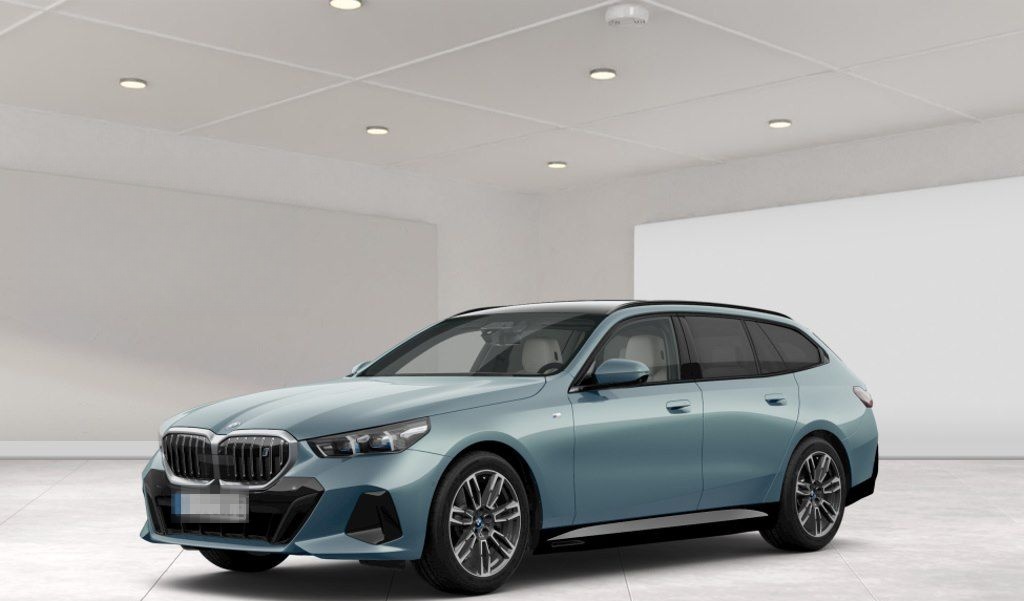 BMW i5 eDrive40 Touring M Sport 19" Pano foto 2