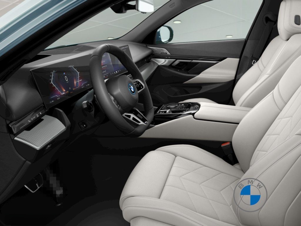 BMW i5 eDrive40 Touring M Sport 19" Pano foto 4