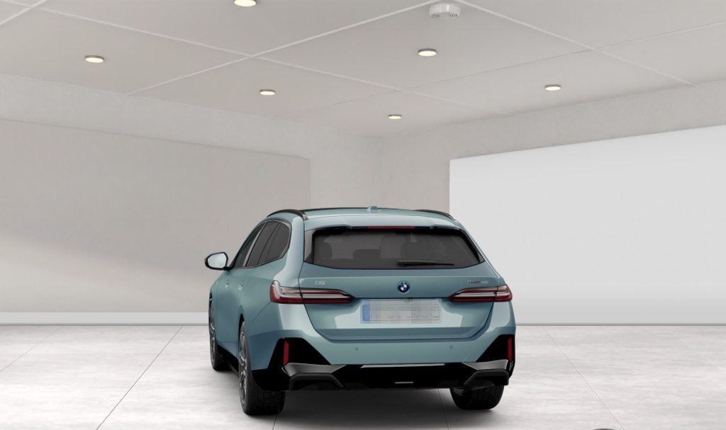 BMW i5 eDrive40 Touring M Sport 19" Pano foto 8
