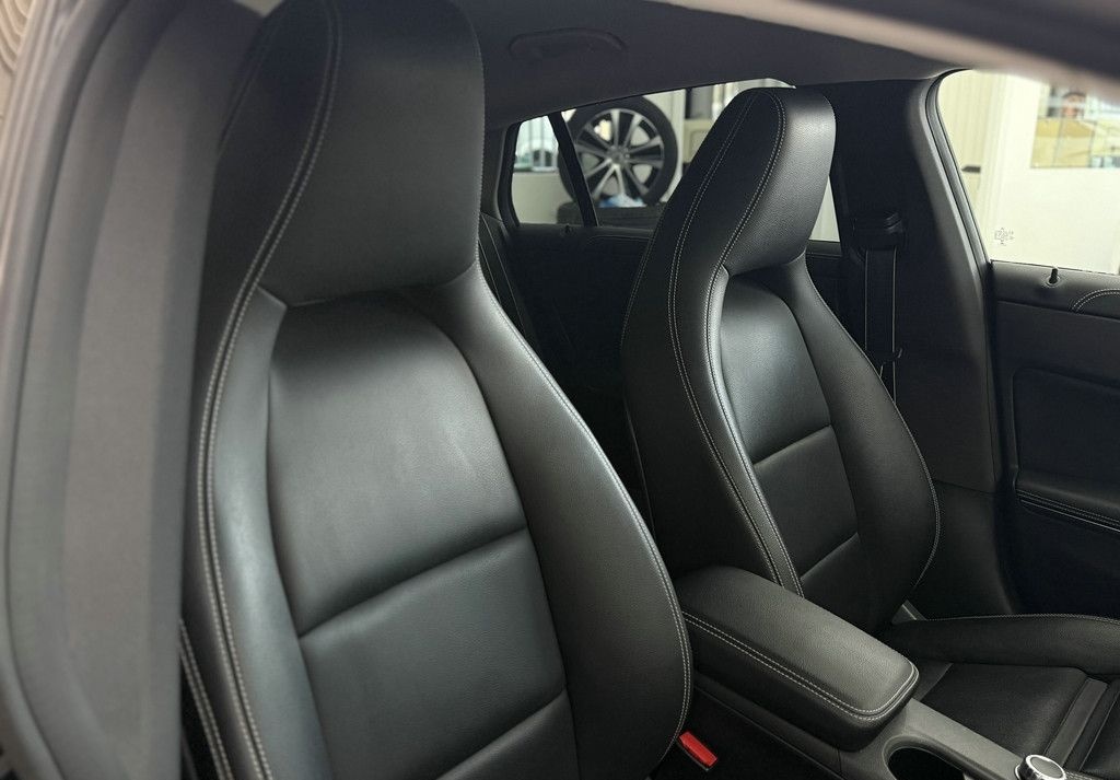 Mercedes-Benz CLA 180 Shooting Brake Urban Style Edition, LED foto 21