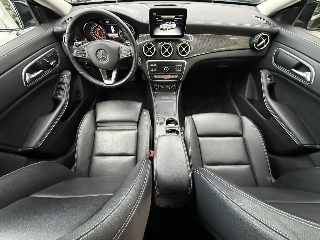 Mercedes-Benz CLA 180 Shooting Brake Urban Style Edition, LED foto 6