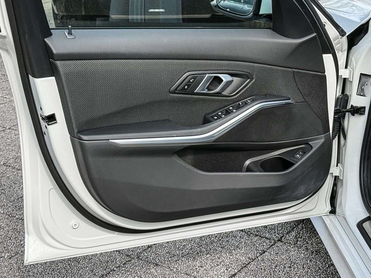 BMW 318i DA + KOMFORTZUGANG + KLIMAAUTOMATIK + UVM foto 16