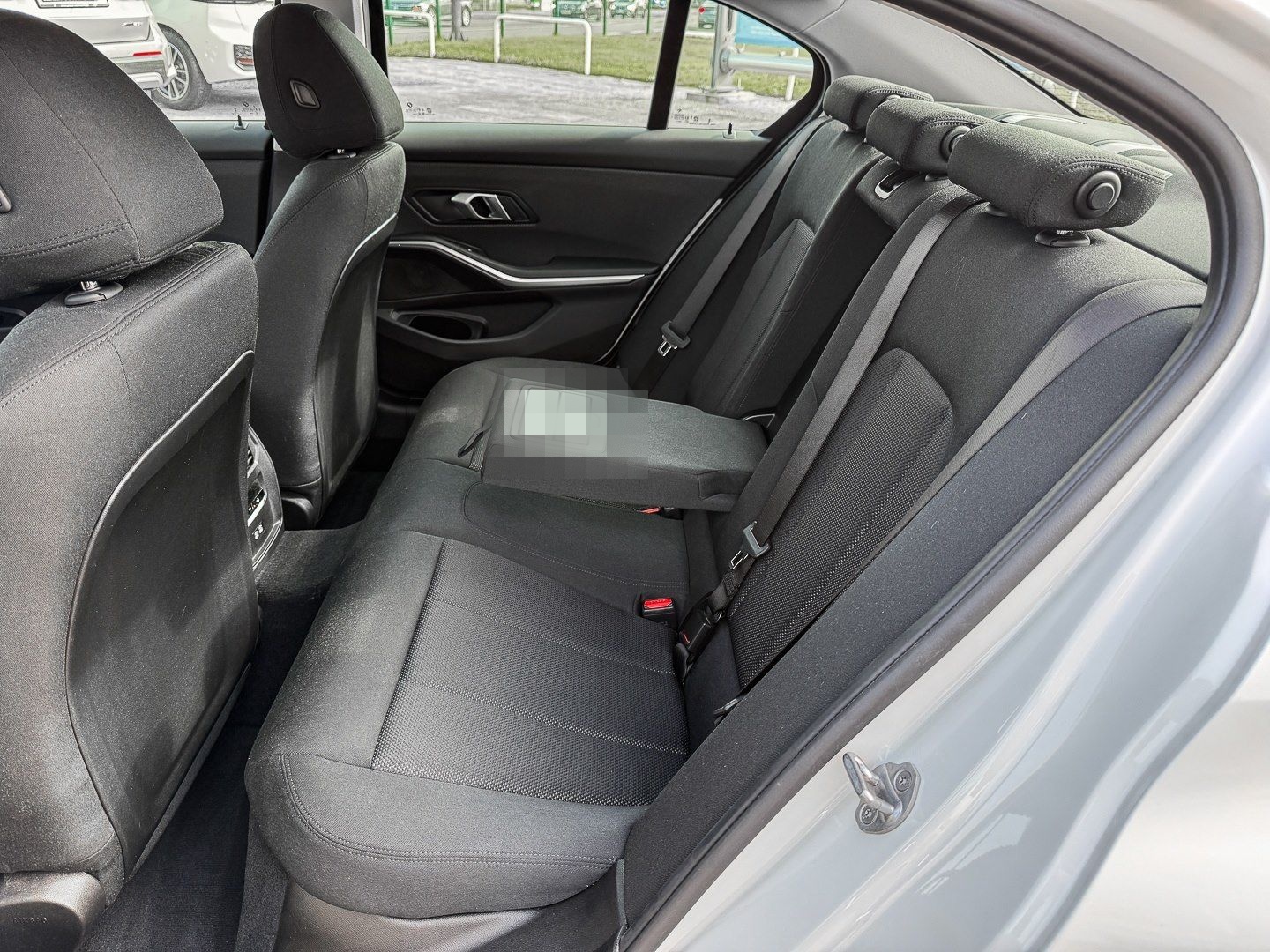 BMW 318i DA + KOMFORTZUGANG + KLIMAAUTOMATIK + UVM foto 17