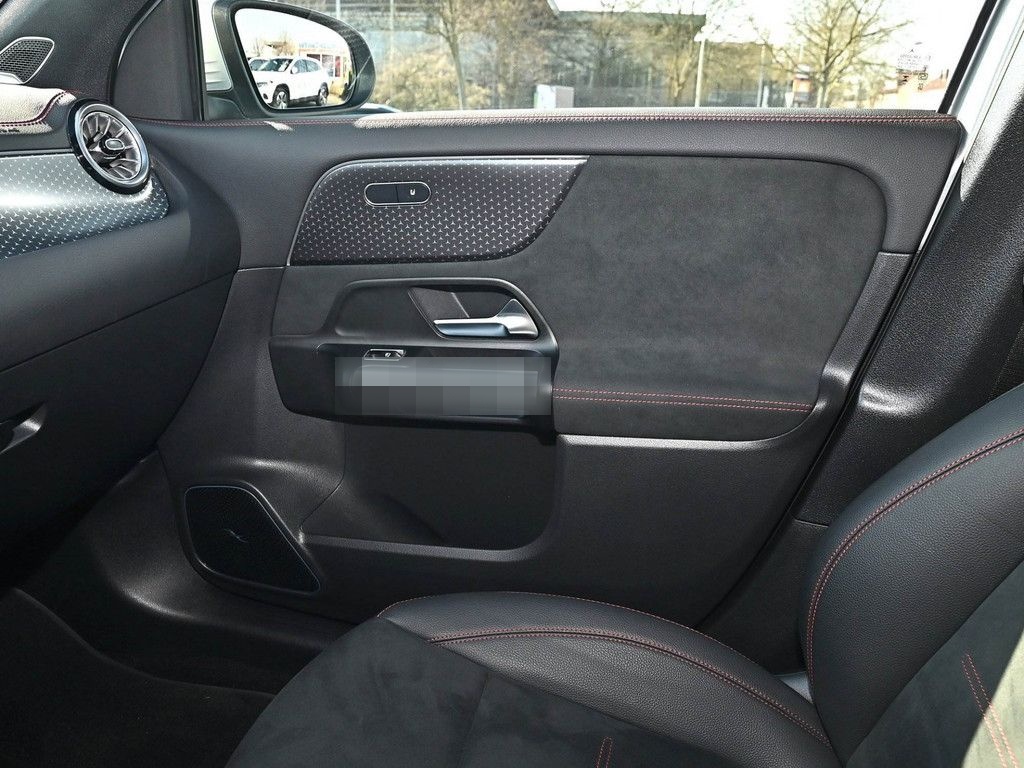 Mercedes-Benz EQA 300 4M AMG Sport Advanced+ Distr. LED Kamera foto 17