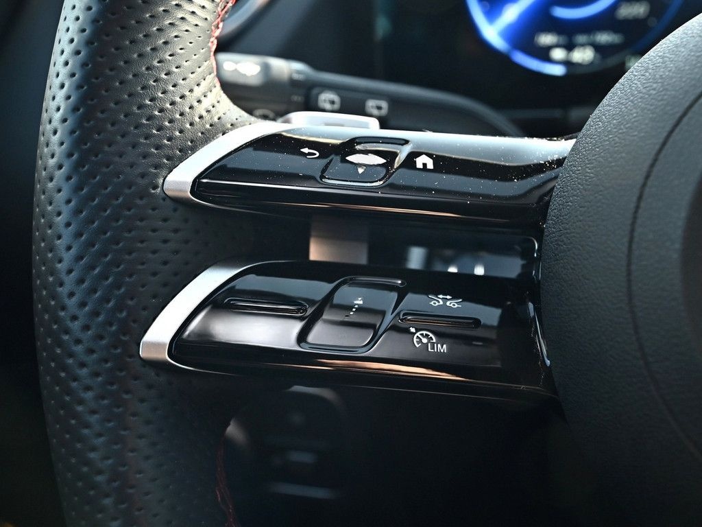 Mercedes-Benz EQA 300 4M AMG Sport Advanced+ Distr. LED Kamera foto 19