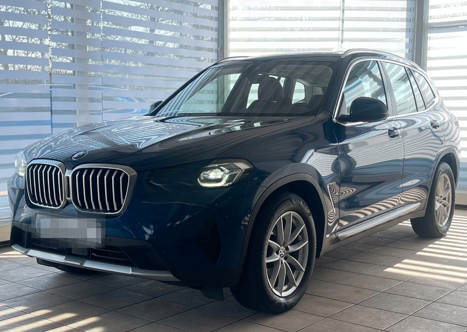 BMW X3 xD20d Facelift PANO KAM HiFi LEDER Unfallfrei