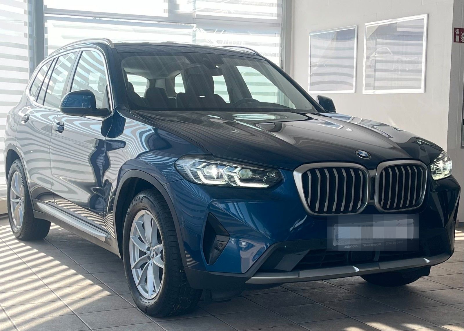BMW X3 xD20d Facelift PANO KAM HiFi LEDER Unfallfrei foto 2