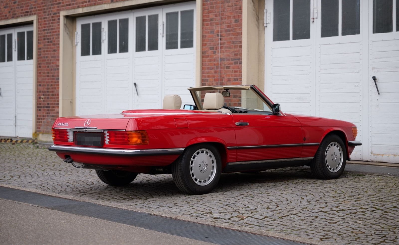 Mercedes-Benz 300SL R107 *Original 16tkm*2.Hand*Erstlack* foto 5