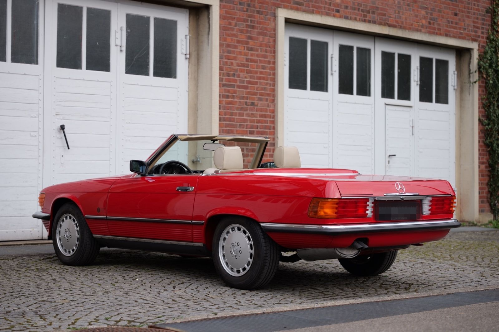 Mercedes-Benz 300SL R107 *Original 16tkm*2.Hand*Erstlack* foto 7