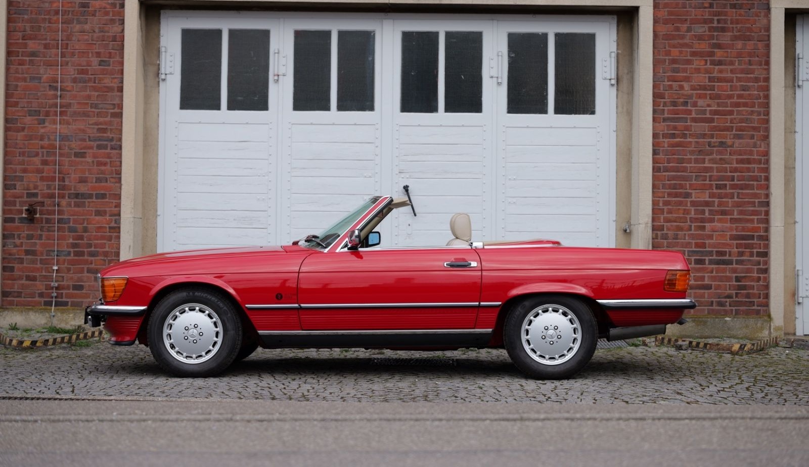 Mercedes-Benz 300SL R107 *Original 16tkm*2.Hand*Erstlack* foto 8