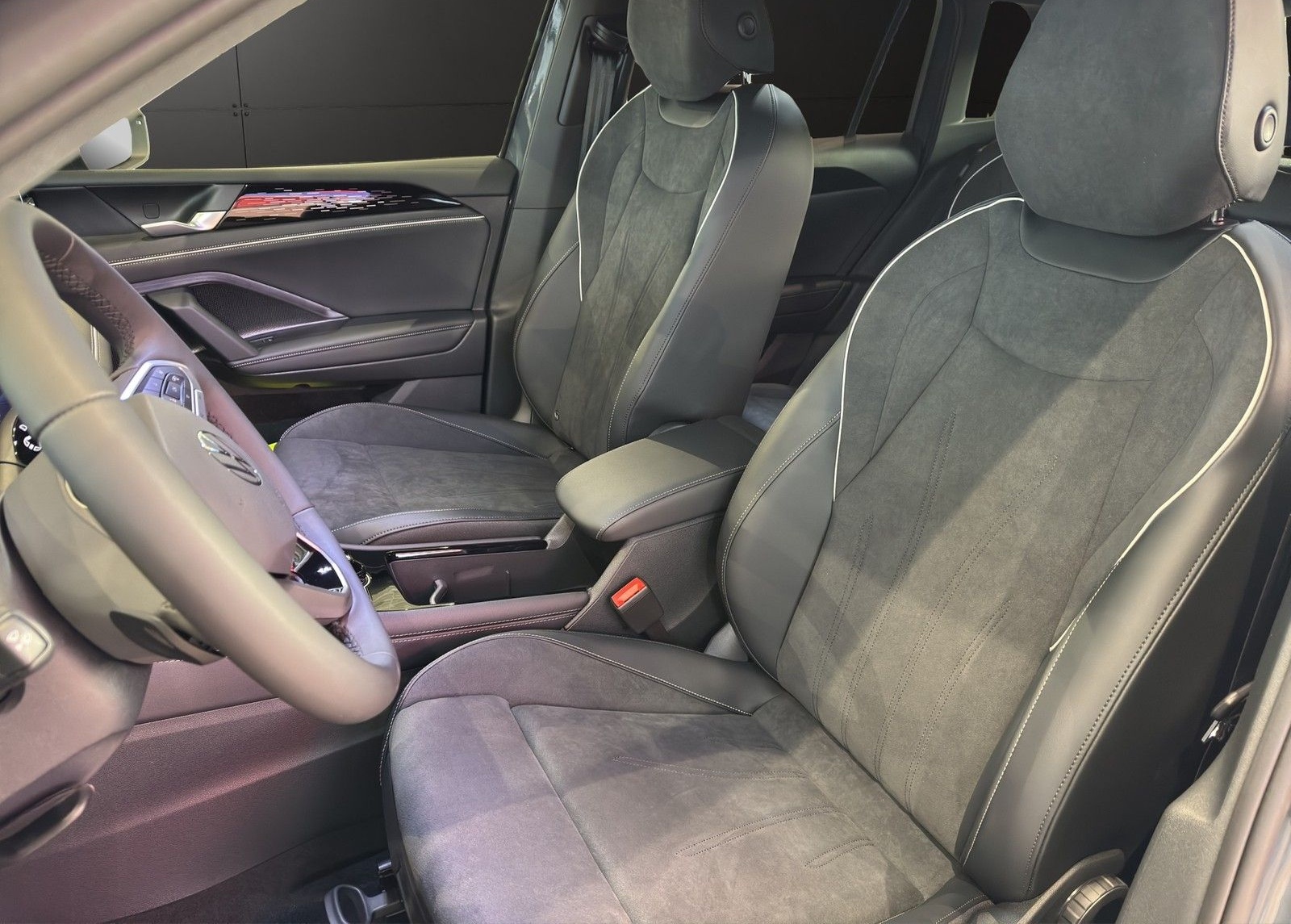 Volkswagen Tiguan 2.0TDI  Elegance DSG Navi+AHK+360°Kamera foto 7