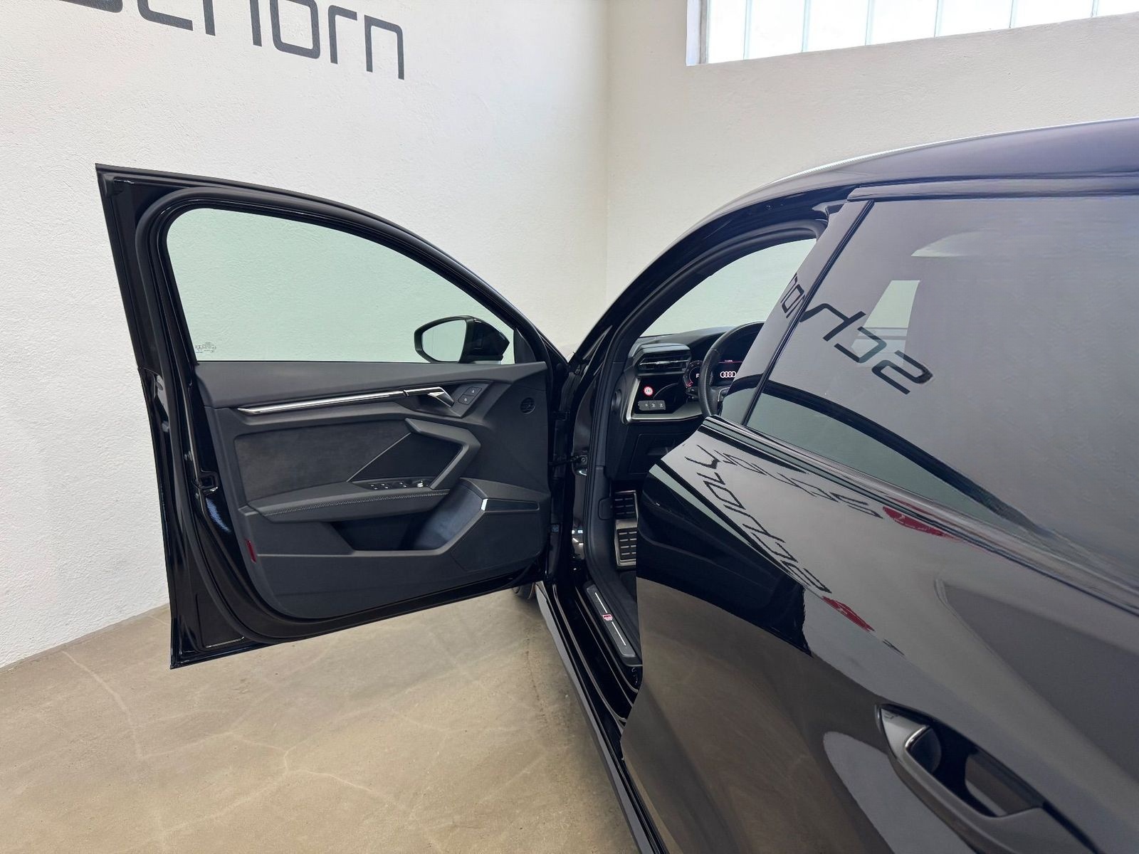 Audi S3 2.0 TFSI quattro Matrix|PanoSD|B&O| 19" foto 9