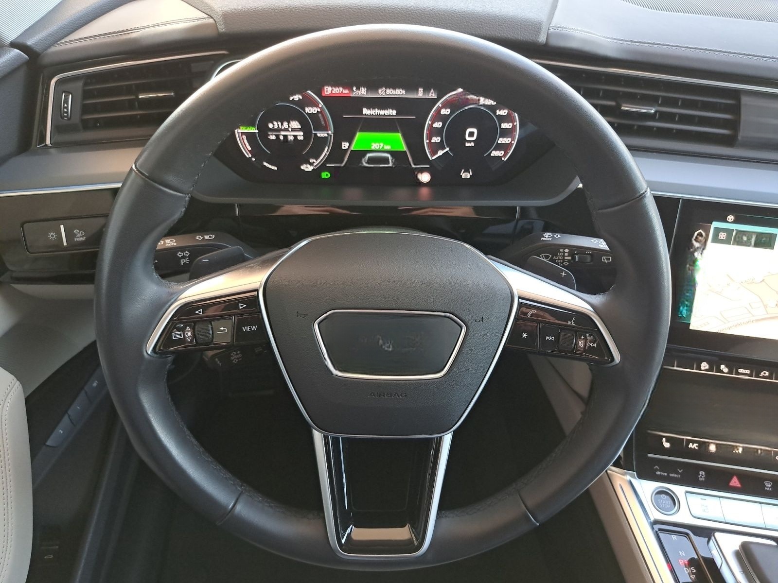 Audi e-tron advanced 55 quattro PANO AHK HEAD KAM MAT foto 19