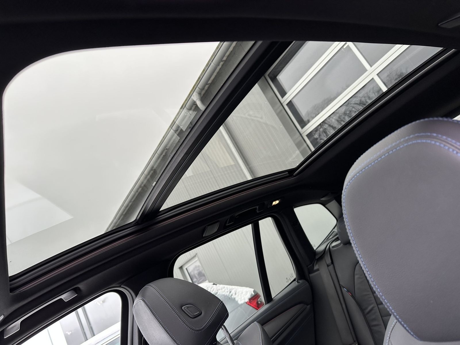 BMW X3 xDrive20i M-Sport NAV+LED+PANO+HIFI+19ZO+1HD foto 10