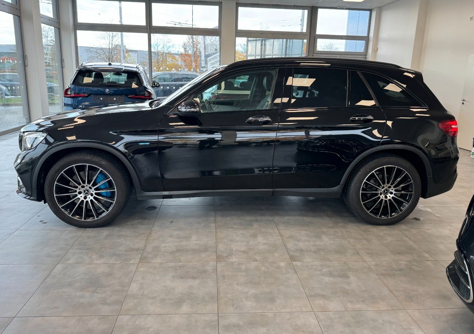 Mercedes-Benz GLC 350e 4MATIC AMG*PANO*AHK*HUD*DISTR*AIRMA*CAM foto 4