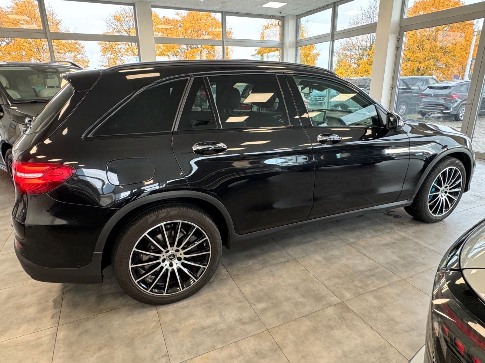 Mercedes-Benz GLC 350e 4MATIC AMG*PANO*AHK*HUD*DISTR*AIRMA*CAM foto 8