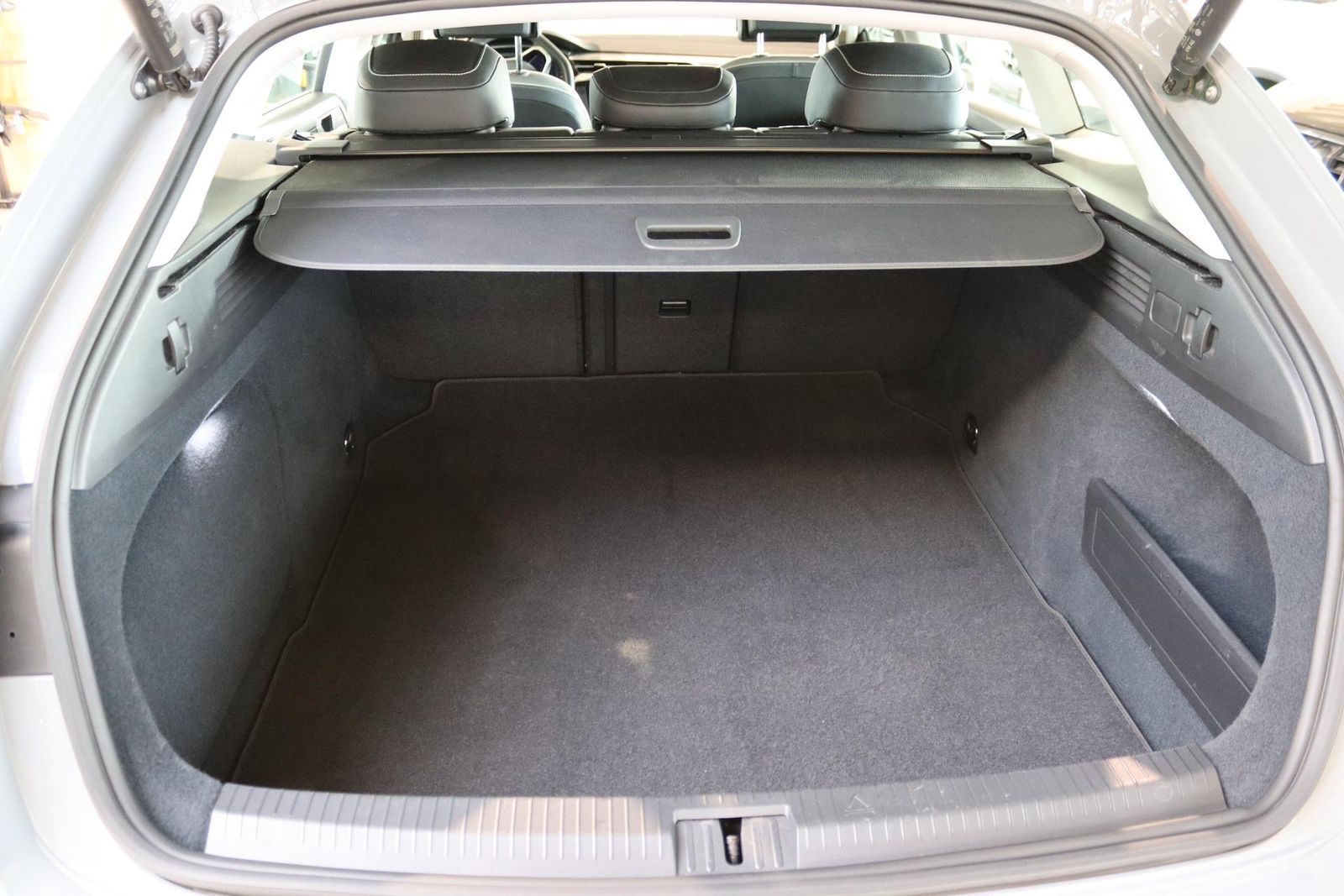 Volkswagen Shooting Brake Elegance * Pano * MatrixLED * RFK foto 23