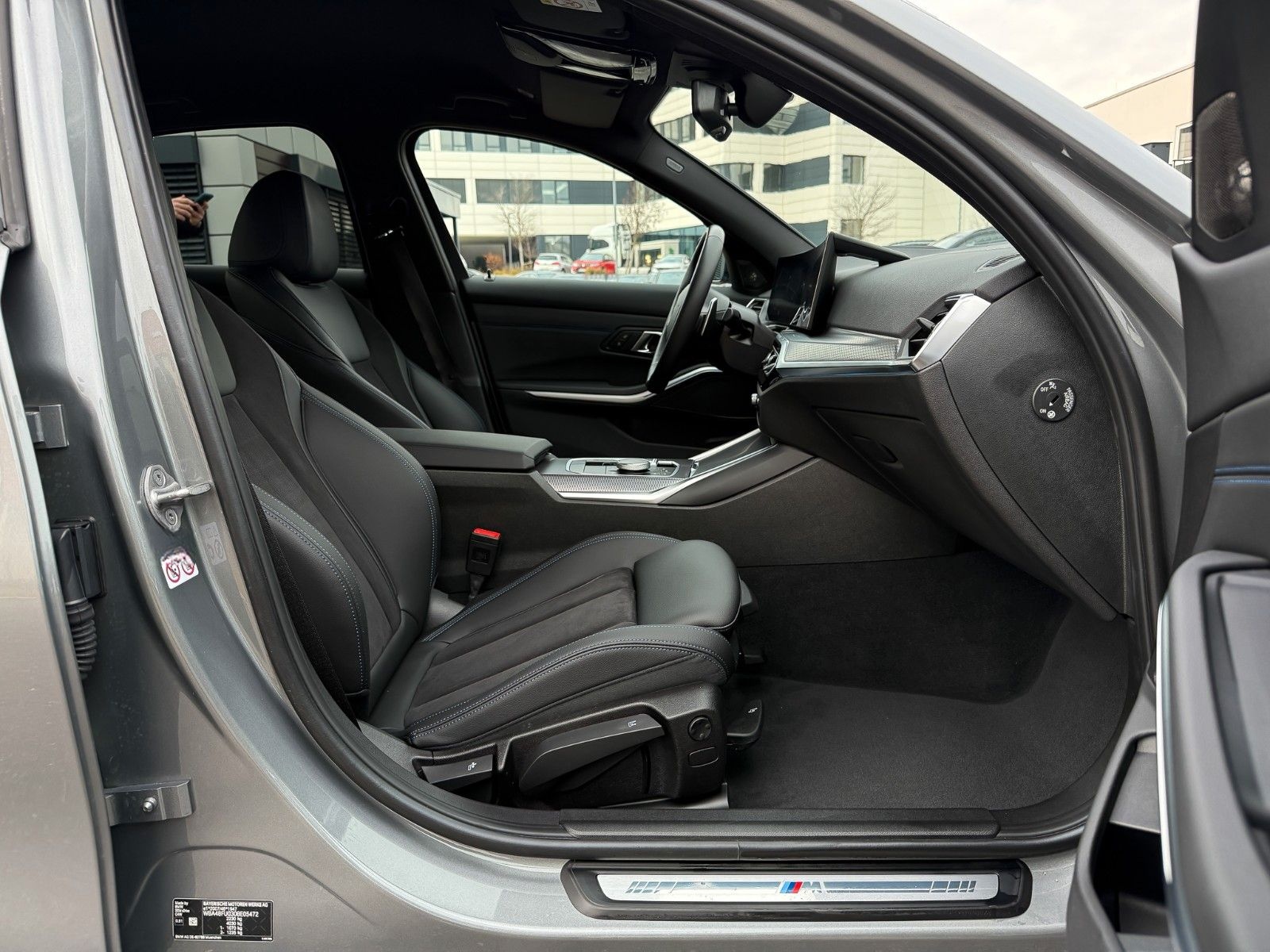 BMW 320d xD M Sport 19" h/k HuD StHz ACC Ambiente foto 13