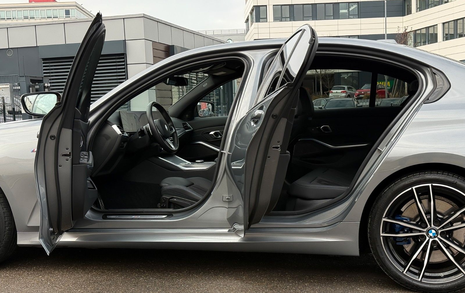 BMW 320d xD M Sport 19" h/k HuD StHz ACC Ambiente foto 21