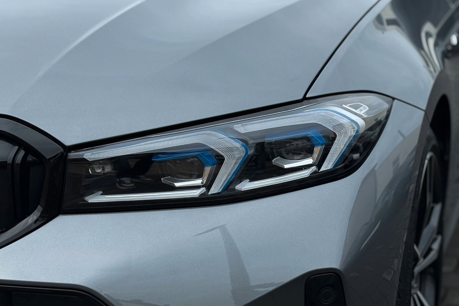 BMW 320d xD M Sport 19" h/k HuD StHz ACC Ambiente foto 5